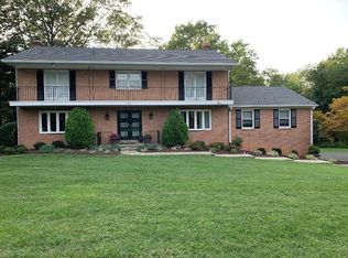 7601 Burford Dr, Mc Lean, VA 22102