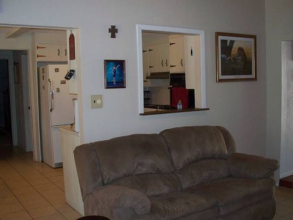 3rd image of 285 Twin Oaks Dr