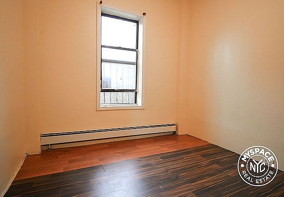 3rd image of 487 Saint Johns Pl APT 4A