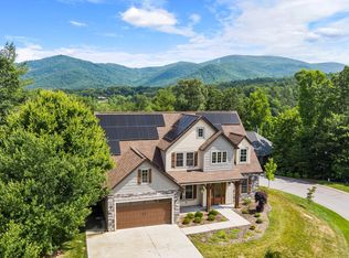 35 Ledgestone Dr, Fairview, NC 28730
