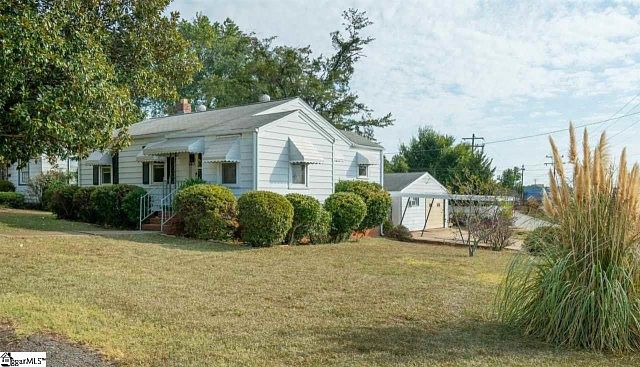 1st image of 2 Essex Ct