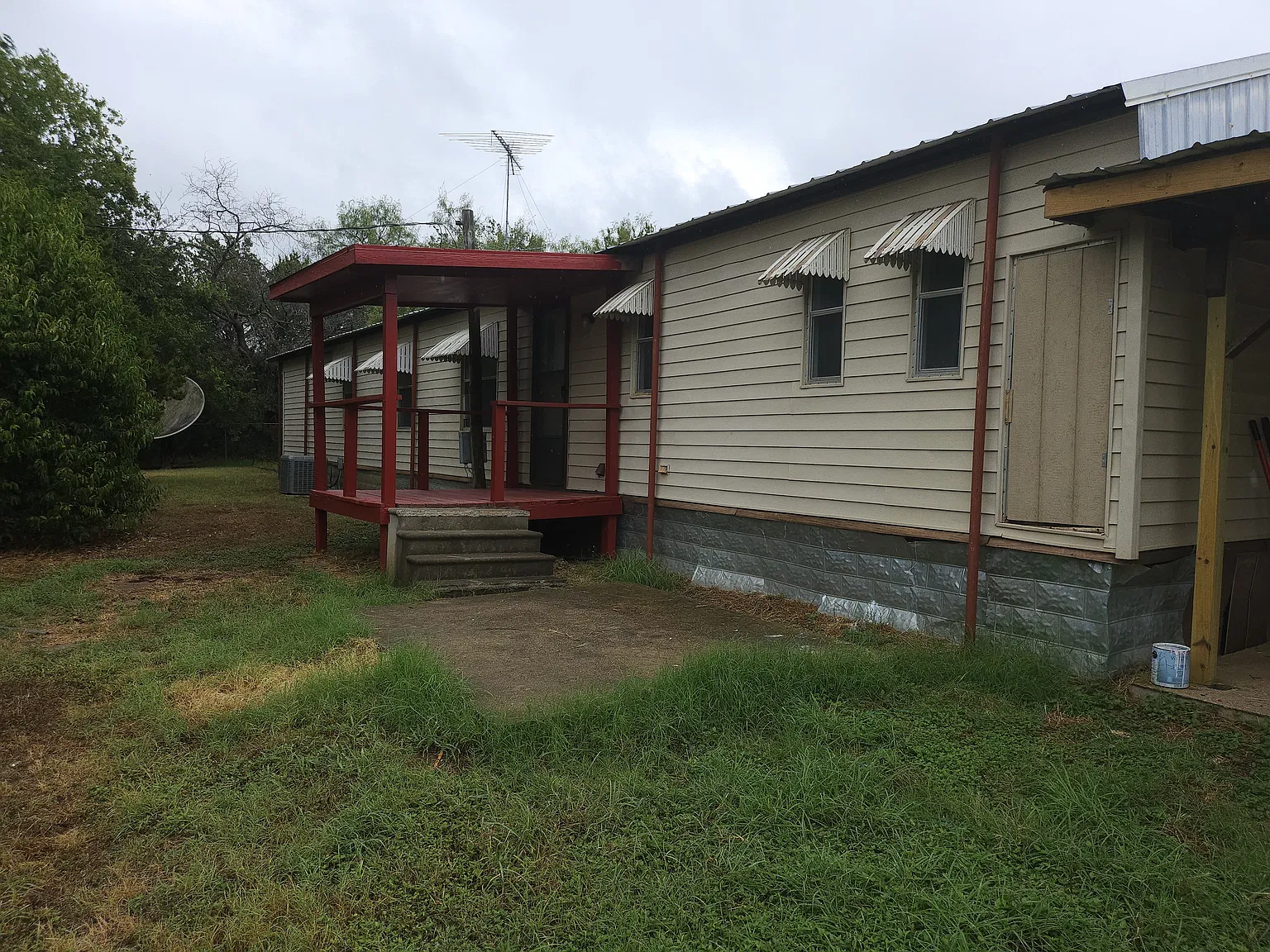 2 bed, 1200 sqft, $1,200 — Photo 1