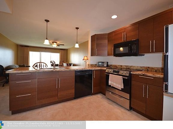 3rd image of 608 NE 2nd St APT 338