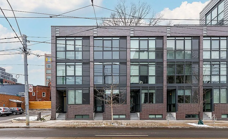 38 Howard Park Ave #Townhouse 155 photo 1