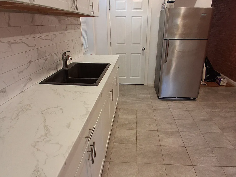1353 W Jerome St #2
