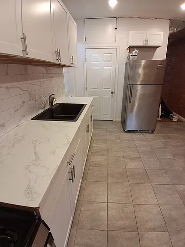1353 W Jerome St #2 Photo 1