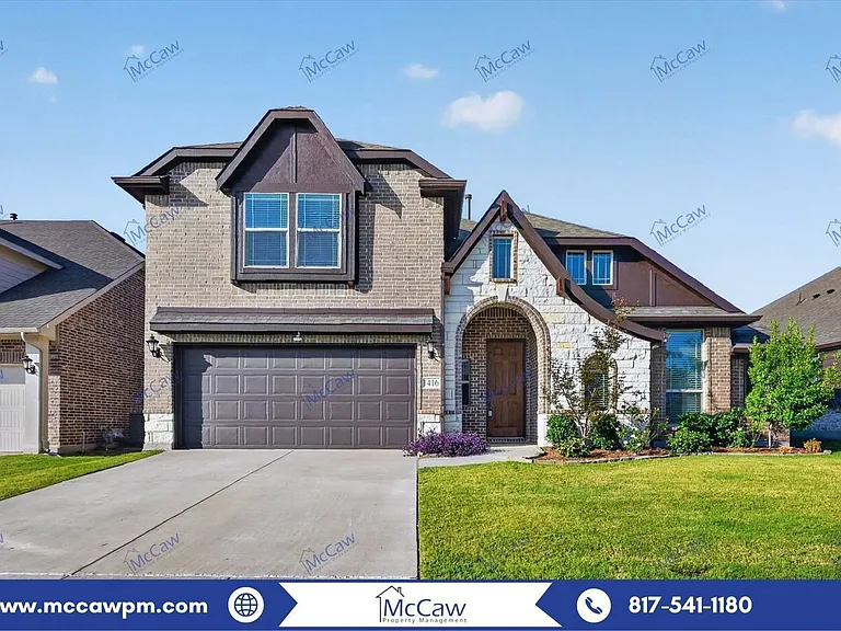 1416 Alexander Dr — Photo 1