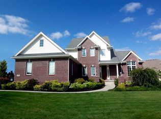 7906 Clover Creek Rd, Maumee, OH 43537