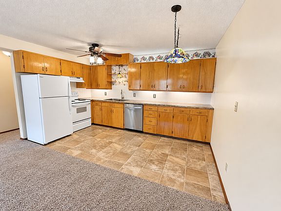 2nd image of 621 3rd St #5