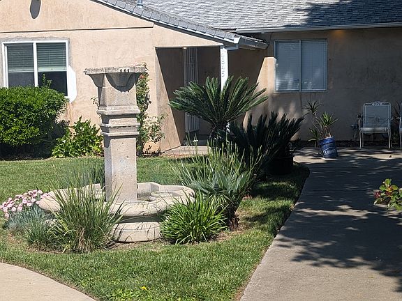 2nd image of 4845 Iowa Ave