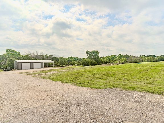 4th image of 2120 Shady Grove Rd