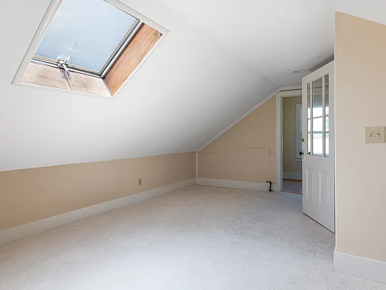 2128 Roosevelt Ave #1 — Photo 4
