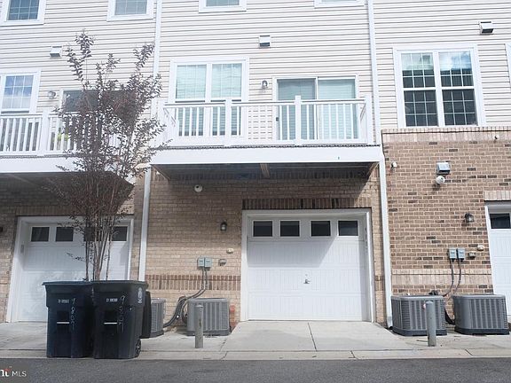 3rd image of 9807 Weshire Dr