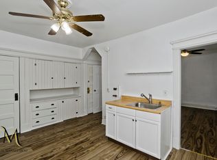 31 Rose St #2R, Chicopee, MA 01020