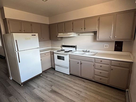 2nd image of 502 Reynolds St #5