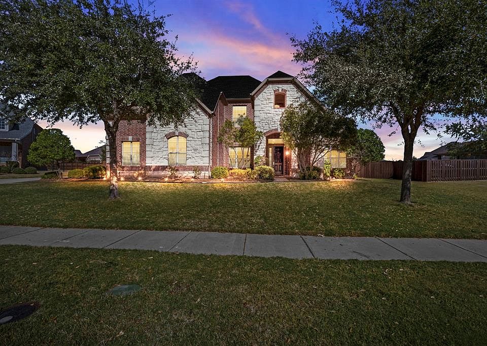 1st image of 634 Winterberry Ln