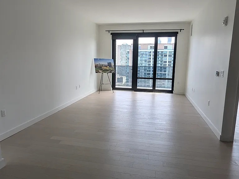 75 River Dr N #907 — Photo 24