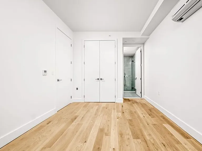 597 Grand St #915 — Photo 5