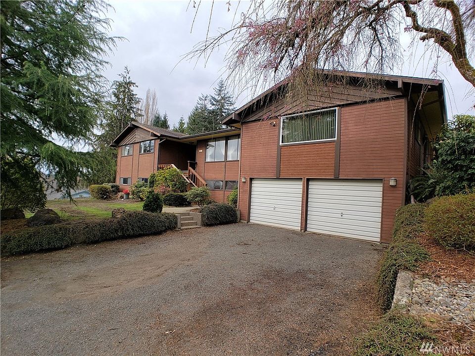 1st image of 821 N Devara Ln
