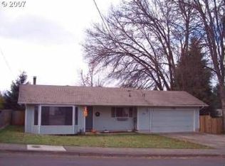 265 S 17th St, Cottage Grove, OR 97424