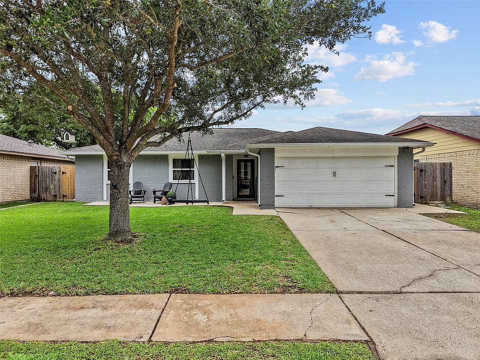 1st image of 204 Sweetgum Drive
