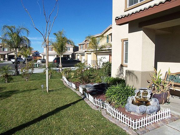 Front Entry Flowerbed