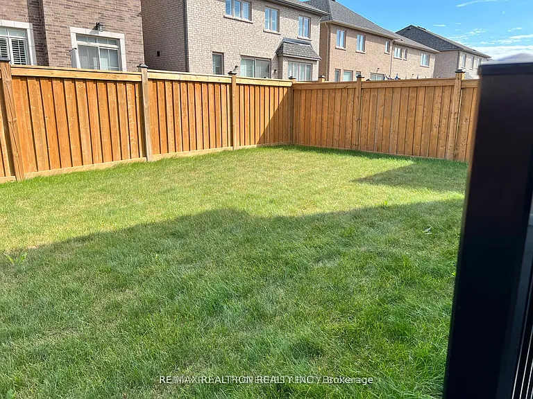 122 Auckland Dr #BASEMENT — Photo 15