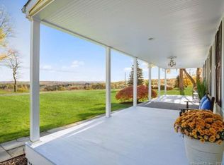 14 Valley View Rd, Newtown, CT 06470