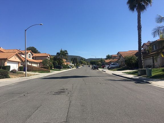 4th image of 1385 Avenida Arana