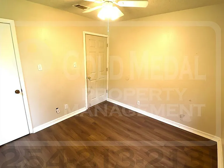 1706 Cole St — Photo 13