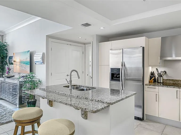 1350 Main St #1503 — Photo 9