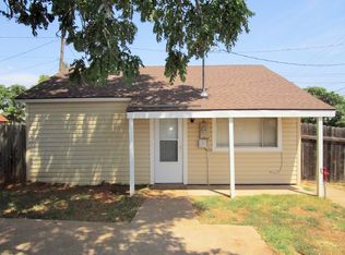 116 1/2 N Caddo St, Weatherford, OK 73096