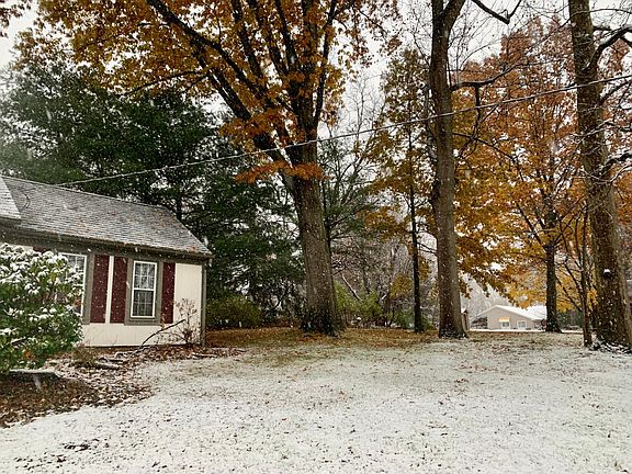 4th image of 73 Hill Dr
