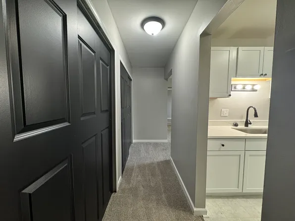 4269 Quarry Rd, Wyandotte, MI
