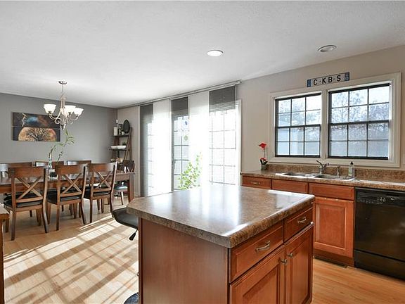3rd image of 303 Marshall Heights Dr