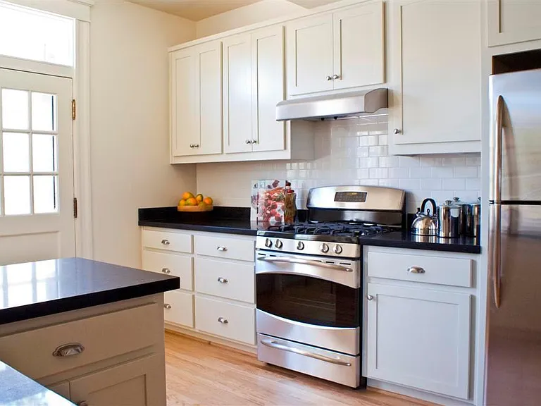 1812 Wyman Ave #B — Photo 3