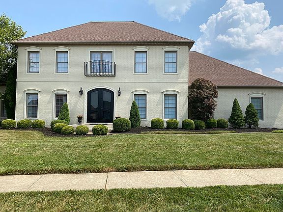 2nd image of 4531 Lake Forest Dr