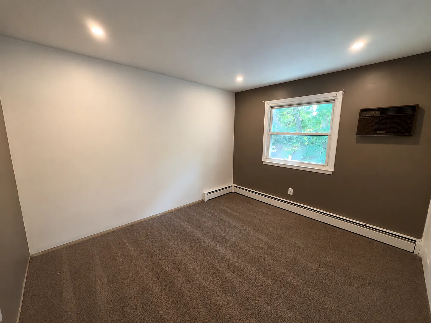 Pine Ave, Ronkonkoma — Photo 4
