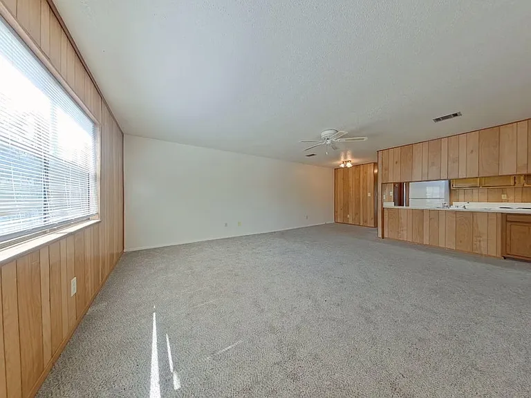 211 Tooke St #E — Photo 3