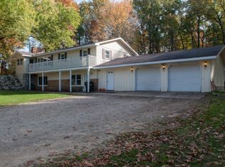 7232 E Westlake Rd, Bellevue, MI 49021