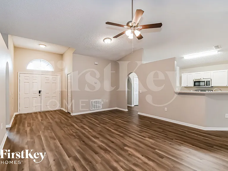 5508 Ortega Park Blvd — Photo 3