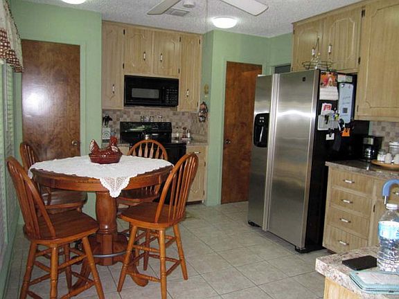 4th image of 215 Navajo Dr