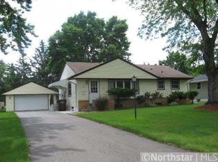 5952 Admiral Ln N, Minneapolis, MN 55429