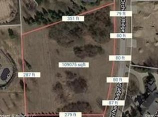 5322 Orchard Ridge Dr, Rochester, MI 48306