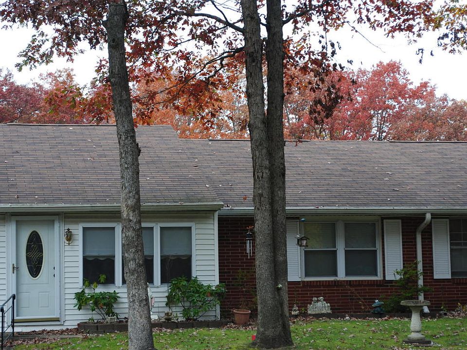1st image of 33B Cambridge Ct
