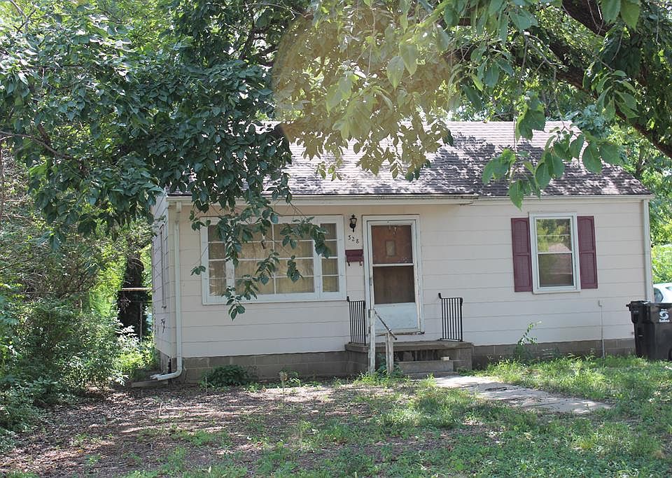 1st image of 328 E Beloit Ave