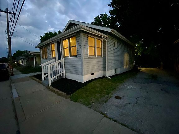2nd image of 3804 N Hanley Rd