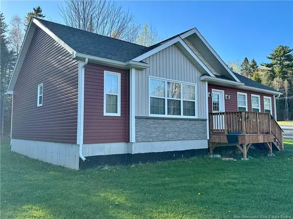71 Hazelton Rd, Doaktown, NB E9C 1N9