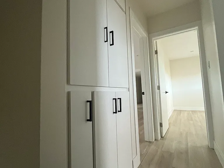 6958 Woodman Ave #6 — Photo 15