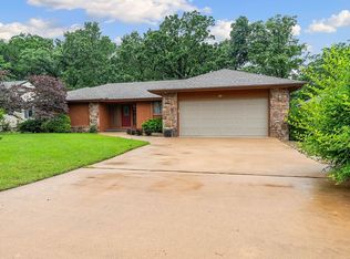 11 Yarmouth Dr, Bella Vista, AR 72715
